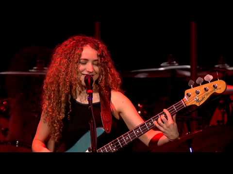 Tal Wilkenfeld - &quot;Killing Me&quot; Opening for @thewho5803 at TD Garden