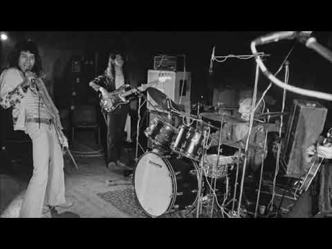 Queen- The Night Comes Down (Live 1973)