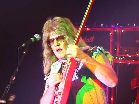 Twisted Sister - A Twisted Christmas: A December To Remember (Live in NJ) [FULL CONCERT]