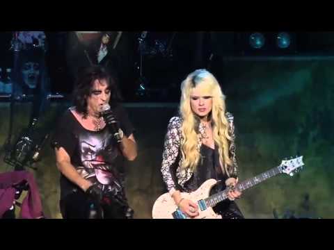 Alice Cooper Orianthi He&#039;s Back (The Man Behind the Mask) live 2012