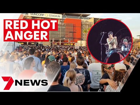 Red Hot Chili Pepper fans left fuming over long waits to get inside their concert | 7NEWS