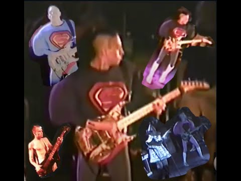 John Frusciante&#039;s First show w/ the Red Hot Chili Peppers (1988)