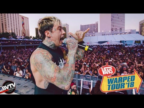 Falling In Reverse - &quot;Losing My Life&quot; LIVE! @ Warped Tour 2018