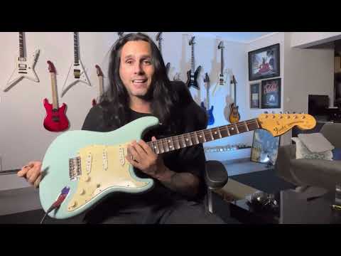 Trying out a Fender Yngwie Malmsteen sonic blue Stratocaster