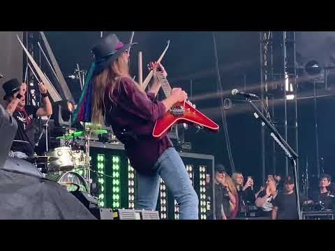 Poison - Nothin&#039; But A Good Time - 09/07/2022 - Oracle Park - San Francisco - 4K Video