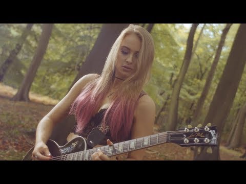 Sophie Lloyd - Delusions (Official Video)