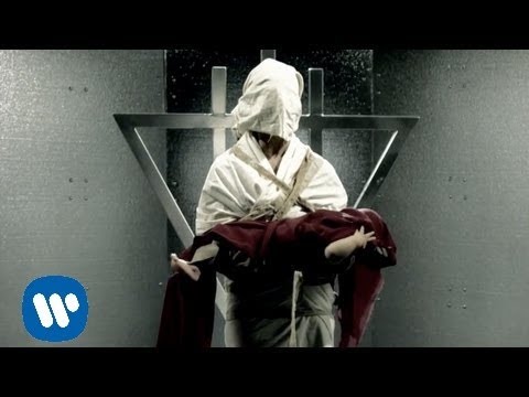 The Devil Wears Prada - Born To Lose [OFFICIAL VIDEO]