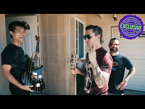 Synyster Gates Surprises a Fan with a Signed Guitar