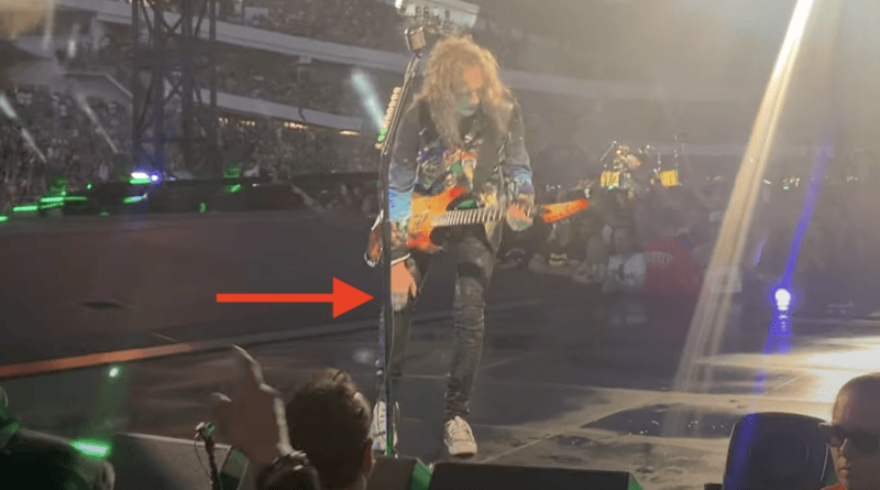 Kirk Hammett Knee Injury
